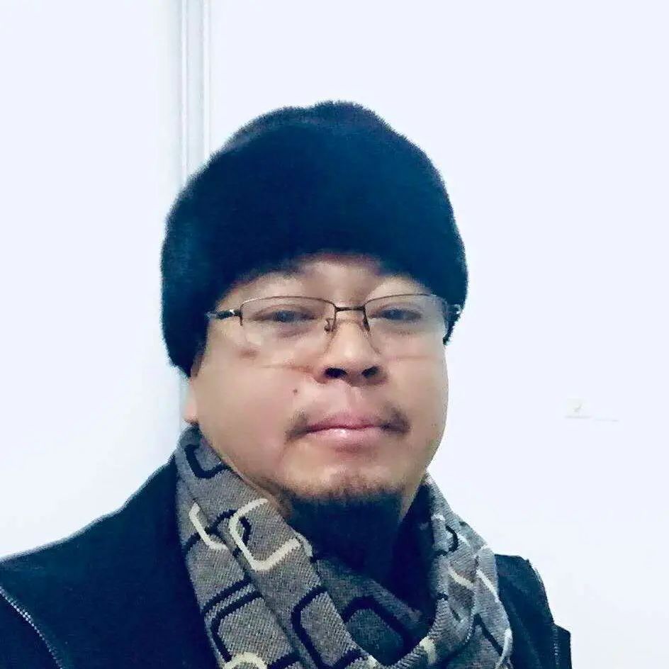 DƬ